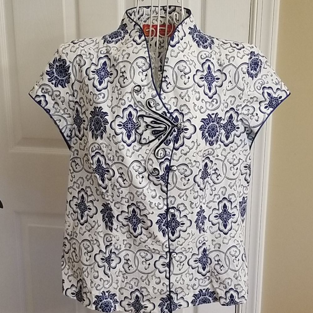 Fabulous white and navy shirt